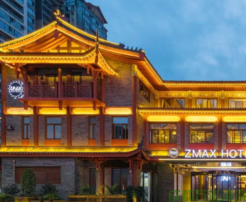 2025年09月8日眉山某知名餐厅厨房油烟机和烟道清洗案例