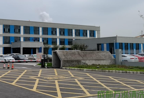 2025年09月22日眉山某工厂食堂厨房油烟机和烟道清洗案例